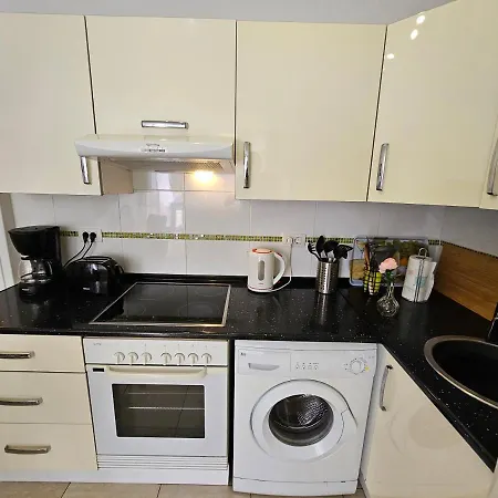 Casa Palmera 3 Only 150 Metres To The Beach, Heated Pool, Wifi, Sat-tv, Balcony Arona (Tenerife)