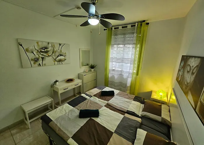 Casa Palmera 3 Only 150 Metres To The Beach, Heated Pool, Wifi, Sat-tv, Balcony 公寓