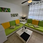 Casa Palmera 3 Only 150 Metres To The Beach, Heated Pool, Wifi, Sat-tv, Balcony *